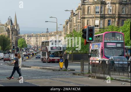 Edimbourg - mai 2014 Edimbourg, capitale de l'Ecosse EST une ville moyen-ageuse d'envergure humaine. Edinburgh, die Hauptstadt Schottlands, ist eine Mitte Stockfoto