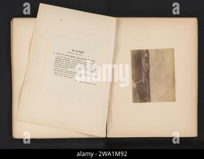 Fotoproduktion eines Gemäldes eines Gesichts auf Haarlem von Jan van Kessel, Anselm Schmitz, nach Jan van Kessel, um 1871 - in oder vor 1876 fotografische Trägeralbumendruck Stadtansicht im Allgemeinen; 'veduta'. Landschaften Stockfoto