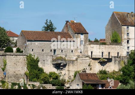 Pesmes, Cite francomtoise de charme et plus beau Village de France. Maisons Renaissance et Bourgeoises. Pesmes und sein Fluss Ognon gehören zu den nic Stockfoto