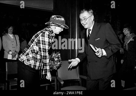 DATUM NICHT ANGEGEBEN KOPENHAGEN/DÄNEMARK. HMdie Königin Margrethe II. Und prine Henrik von Dänemark kommen jährlich an der Universität Kopenhagen an Stockfoto