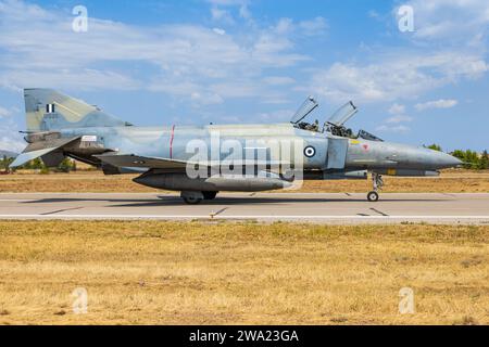 Tanagra Air Base - Griechenland 5. September 2023: Griechenland - Air Force McDonnell Douglas F-4E Phantom II auf der Tanagra Air Show Stockfoto