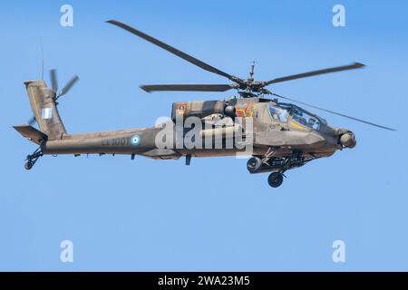 Tanagra Air Base - Griechenland 5. September 2023: McDonnell Douglas AH-64A Apache aus Griechenland - Air Forceat Tanagra Stockfoto