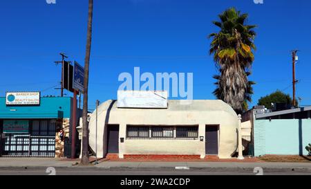 Los Angeles, Kalifornien: Das Tamale Building, eine Programmarchitektur aus dem Jahr 1929, befindet sich am 6421 Whittier Blvd, East Los Angeles Stockfoto