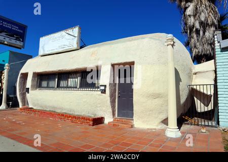 Los Angeles, Kalifornien: Das Tamale Building, eine Programmarchitektur aus dem Jahr 1929, befindet sich am 6421 Whittier Blvd, East Los Angeles Stockfoto