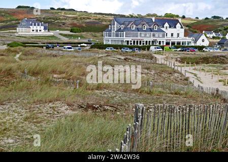 Pointe du Raz, Hotel Restaurant de la Baie des Trepasses, Plogoff, Finistere, Bretagne, Frankreich, Europa Stockfoto