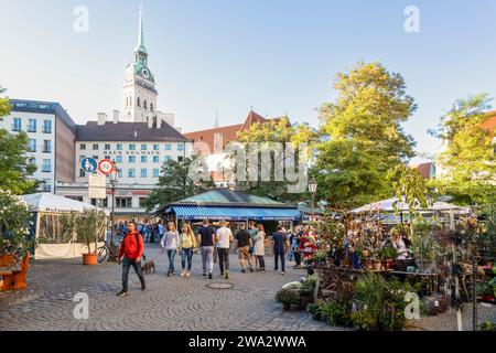 Viktualienmarkt, ein ständiger Lebensmittelmarkt im Zentrum der deutschen Stadt München. Stockfoto