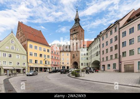 Schmalzturm auf dem Hauptplatz des Hauptplatzes in Landsberg am Lech in Bayern. Stockfoto