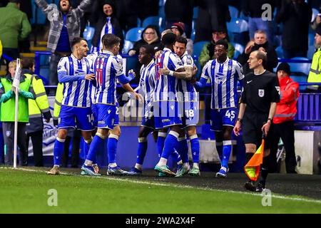 Marvin Johnson 18 von Sheffield Wednesday feiert sein Tor während des Sky Bet Championship Matches Sheffield Wednesday vs Hull City at Hillsborough, Sheffield, Großbritannien, 1. Januar 2024 (Foto: Ryan Crockett/News Images) Stockfoto