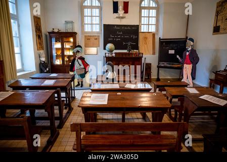 Schulmuseum, ein Museum mit Möbeln, Büchern und anderen Artefakten, die in französischen Schulen von 1880 bis 1960 verwendet wurden, Carcassonne, Frankreich Stockfoto