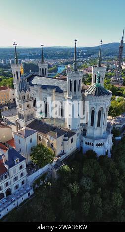 Drohnenfoto Notre-Dame de Fourvière Basilika Lyon Frankreich Europa Stockfoto