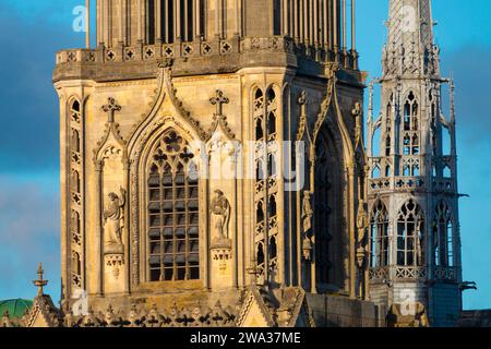 Frankreich, Loiret (45), Orleans, die Kathedrale Sainte-Croix mit ihrem Südturm und ihrem Turm Stockfoto