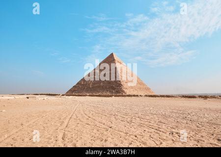 Gizeh, Ägypten - 24. Dezember 2023: Pyramide von Khafre (auch als Khafra, Khefren gelesen) Stockfoto