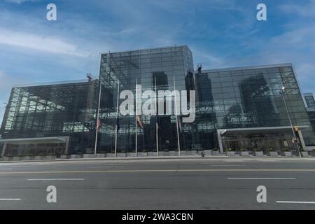 Jacob Javits Convention Center im Hudson Yards Viertel von Manhattan, in dem viele wichtige Veranstaltungen und Messen in New York stattfinden Stockfoto