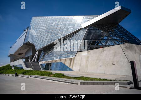 LYON, FRANKREICH, 10. April 2022: Musee des Confluences. Das Musee des Confluences befindet sich am Zusammenfluss von Rhone und Saone. Stockfoto