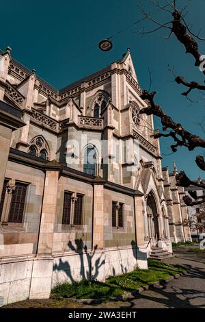 Genf, Schweiz - 25. März 2022: Die Basilika Notre-Dame von Genf ist die wichtigste römisch-katholische Kirche in Genf, Schweiz. Stockfoto