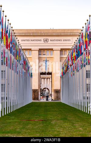 Genf, Schweiz - 25. März 2022: Das Büro der Vereinten Nationen in Genf, das im historischen Palais des Nations untergebracht ist, ist das zweitgrößte UN-Zentrum A. Stockfoto