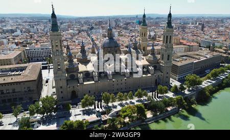 Drohnenfoto Nuestra Señora del Pilar Basilika, Basílica de Nuestra Señora del Pilar Zaragoza Spanien Europa Stockfoto