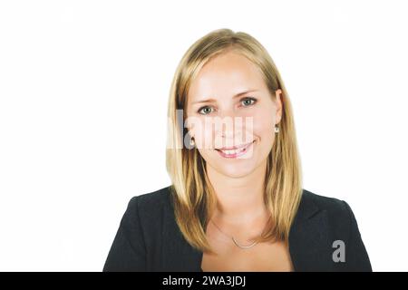 Nahaufnahme eines 35-jährigen Mädchens in formeller Kleidung Stockfoto