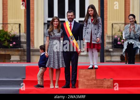 Bogota, Kolumbien. Januar 2024. Bogotas tretender Bürgermeister Carlos Fernando Galan wird während seiner Einweihungsfeier am 1. Januar 2024 in Bogota, Kolumbiens plaza de Bolivar, vereidigt. Foto: Cristian Bayona/Long Visual Press Credit: Long Visual Press/Alamy Live News Stockfoto