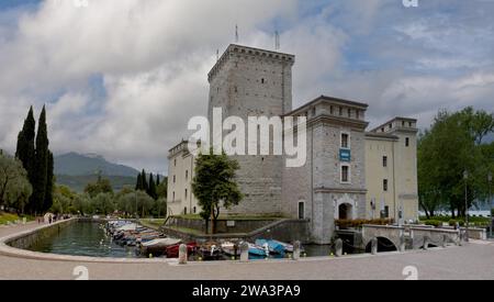 Mittelalterliche Rocca Festung und Museum, Riva del Garda, Gardasee Nord, Trient, Trentino-Südtirol, Italien, Europa Stockfoto