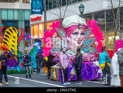 Philadelphia, Usa. Januar 2024. Während der Mummers Parade 2024 am 1. Januar 2024 in der Broad Street in Philadelphia, Pennsylvania, treten die Gruppen auf. William Thomas Cain/Alamy Live News Stockfoto