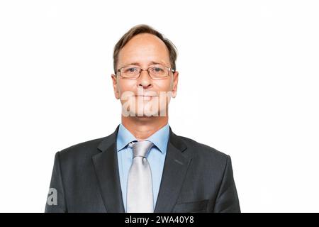 Nahporträt eines Mannes mittleren Alters in Formalwear Stockfoto