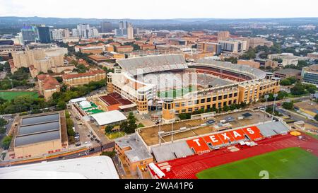 Austin, Texas - 27. Oktober 2023: Darrell K Royal Texas Memorial Stadium an der University of Texas at Austin Stockfoto