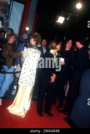 Los Angeles, Kalifornien, USA 27. Oktober 1996 die Schauspielerin Claire Danes, Tragen Prada, besucht am 27. Oktober 1996 die FoxÕs ÔRomeo & JulietÕ-Premiere des 20. Jahrhunderts im Mann Chinese Theatre in Los Angeles, Kalifornien, USA. Foto: Barry King/Alamy Stock Photo Stockfoto