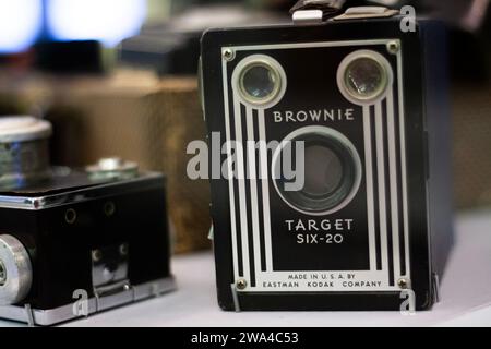 Eine Kodak Brownie Target 6-20-Kamera, eine Vintage Retro-Filmkamera aus den 1940er und 1950er Jahren Stockfoto