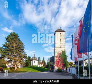 Oberndorf bei Salzburg: Stille Nachtkapelle, Wasserturm in Flachgau, Salzburg, Österreich Stockfoto