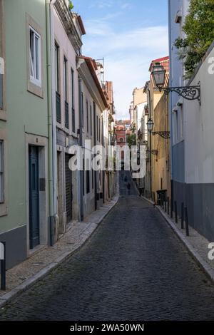 Städtische Straßenszene, Bairro Alto, Lissabon, Portugal Stockfoto