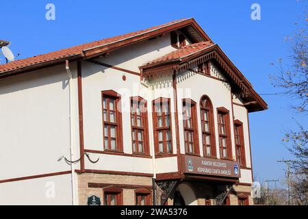 Ein traditionelles Herrenhaus in der Kobrubasi Straße. Dieses Herrenhaus wurde in der letzten Periode des Osmanischen Reiches als Polizeistation genutzt. Stockfoto