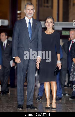 **AKTENFOTO** Königin Letizia behauptete einen Betrügerskandal an König Felipe von Spanien verbreitet Gerüchte über Trennung. OVIEDO, SPANIEN 18. OKTOBER: König Felipe VI. Von Spanien, Königin Letizia von Spanien, besuchte das Abschlusskonzert der 27. Musikwoche im Principe Felipe Auditorium während der Princess of Asturias Awards 2018 am 18. Oktober 2018 in Oviedo, Asturien, Spanien. Copyright: XJimmyxOlsenx Stockfoto