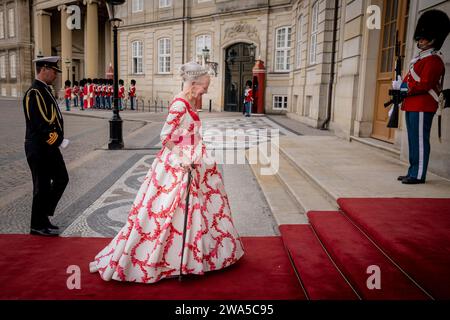 Akte - Königin Margrethe während des offiziellen Besuchs der norwegischen Königspaare in Dänemark auf Schloss Amalienborg in Kopenhagen, Dänemark, Donnerstag, 15. Juni 2023. Das norwegische Königspaar ist auf einem offiziellen Besuch in Dänemark. Denmarks Queen Margrethe gab in ihrer Neujahrsrede bekannt, dass sie am 14. Januar 2024 abdankt. Kronprinz Frederik wird ihren Platz einnehmen und König Frederik der 10. Von Dänemark werden. Stockfoto