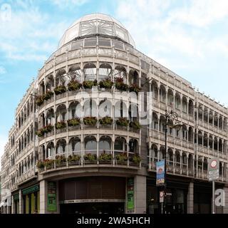 Fassade von Stephen's Green Shopping Center, einem großen überdachten Einkaufszentrum auf der Grafton Street, Dublin, Leinster Province, Irland. Stockfoto