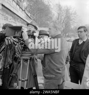 Der Teufel und die Zehn Gebote, alias Le Diable et les Dix Commandements, Episodenfilm, Frankreich 1962, Regisseur Julien Duvivier an der Kamera Stockfoto