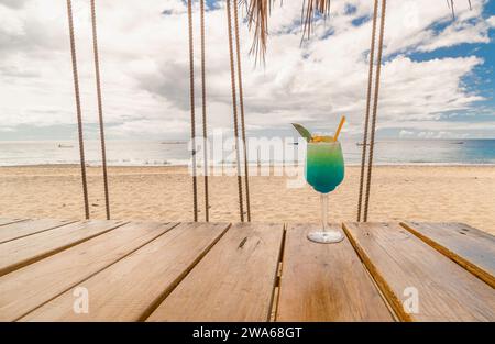 Cocktails am Carbet Beach in La Martinique, Karibik, Französisch-Westindien. Stockfoto