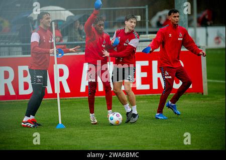 KÖLN - 2. JANUAR 2024: JUSTIN DIEHL, Praxis des 1. FC Köln in Geissbockheim - Clubhaus des 1. FC Köln in Geissbockheim - Clubhaus des 1. Stockfoto