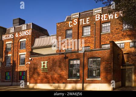 Bedford, Bedfordshire, England, Großbritannien - das Higgins Museum & Art Gallery in den Gebäuden der ehemaligen Castle Brewery Stockfoto