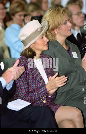 Kopenhagen/Dänemark/ (BILDER VON ROYALS) 08. Oktober 1999 die ehemalige Prinzessin Alexandra Christina Manley hat sich mit ihrem ehemaligen Ehemann Prinzessin Jaochim geschieden april 2004 und sie heiratete im märz 15 Jahre jünger und medienbedingt mit 15 Jahren mehr Martin Joergensen Berichten Sie, dass sie auf dem Weg ist, ihren jüngeren Mann Martin Joergensen zu entzweien, als sie ihre königliche Familie verlor Titel und werde Quntin von Frederiksborg, Gräfin Alexandra Christina Manley will von ihrem zweiten Ehemann Martin Joergensen 15 Jahre Dirvoced Jünger als sie (Foto von Francis Joseph Dean/Deanpictures) Stockfoto