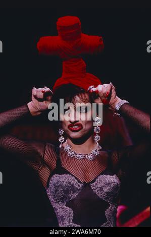 Nina Hagen, deutsche Sängerin, Liedermacherin, alias, Godmother of Punk, Hochformat, 1989. Nina Hagen, deutsche Singer-Songwriterin, auch bekannt als Punk-Godmother, Porträt, 1989. Stockfoto