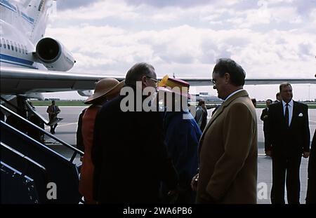 Kopenhagen/Dänemark/   HMQueen Margrethe II. Und Prinz Hnerik von Dänemark und andere Familienmitglieder begrüßen Belgien König Albert und Königin Poala von Belgien bei ihrem offiziellen Staatsbesuch in Dänemark, Begrüßung auf dem Kopenhagener Flughafen in Kastrup Stockfoto