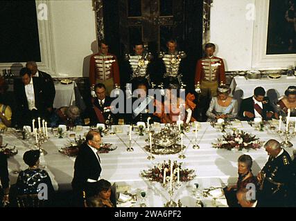 Kopenhagen/Dänemark/   HMQueen Margrethe II. Und Prinz Hnerik von Dänemark und andere Familienmitglieder begrüßen Belgien König Albert und Königin Poala von Belgien bei ihrem offiziellen Staatsbesuch in Dänemark, Begrüßung auf dem Kopenhagener Flughafen in Kastrup Stockfoto