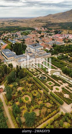 Drohnenfoto Königlicher Palast von La Granja de San Ildefonso, Palacio Real de La Granja de San Ildefonso Segovia Spanien Europa Stockfoto