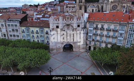 Drohnenfoto Santa Maria Arc, Arco de Santa María Burgos Spanien Europa Stockfoto