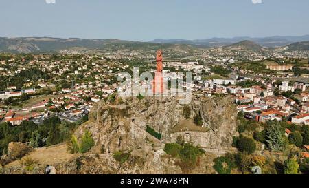 Drohnenfoto Statue unserer Lieben Frau von Frankreich Le Puy-en-Velay Frankreich Europa Stockfoto