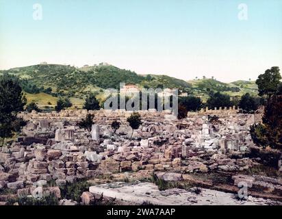 Der Zeus-Tempel, Olympia, Griechenland, 1890, Historische, Digital restaurierte Reproduktion nach einem Original aus dem 19. Jahrhundert / The Temple of Zeuss, Olympia, Greece, 1890, Historic, digital restaurierte Reproduktion eines Originals aus dem 19. Jahrhundert Stockfoto