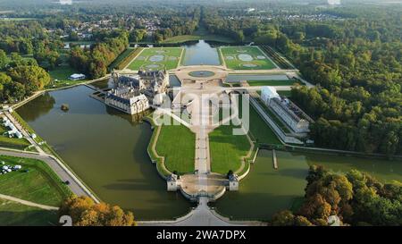 Drohnenfoto Schloss chantilly, Chateau de chantilly Frankreich Europa Stockfoto