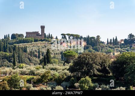 Idyllische Landschaft und Häuser in der Nähe der Boboli-Gärten in Florenz, Italien Stockfoto