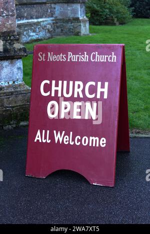 Kirche Open Schild in St Neots Parish Church, Cambridgeshire Stockfoto